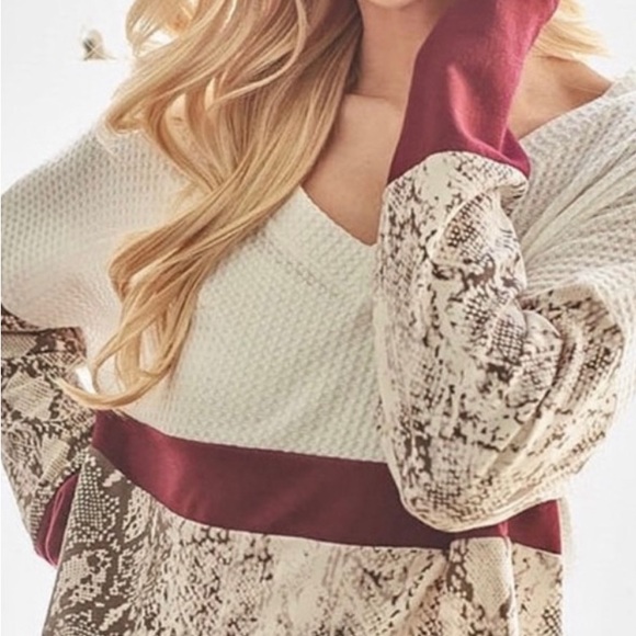 NIP KFAB DESIGNS WIDE V NECK WAFFLE KNIT BALLOON SLEEVE TOP - Picture 3 of 6